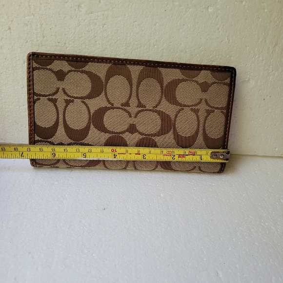 Coach Logo Wallet Checkbook Cover Vintage Brown and Beige Cloth & Leather READ* - Picture 2 of 6